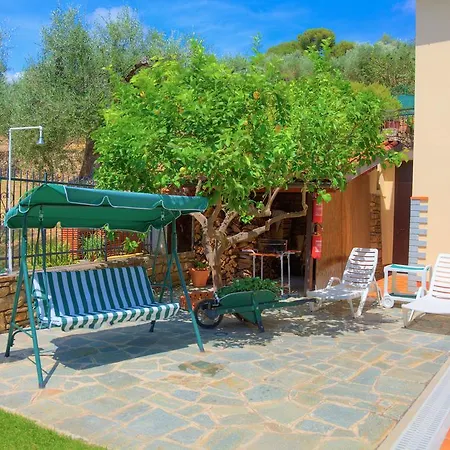 Luciana Guest house Diano Castello